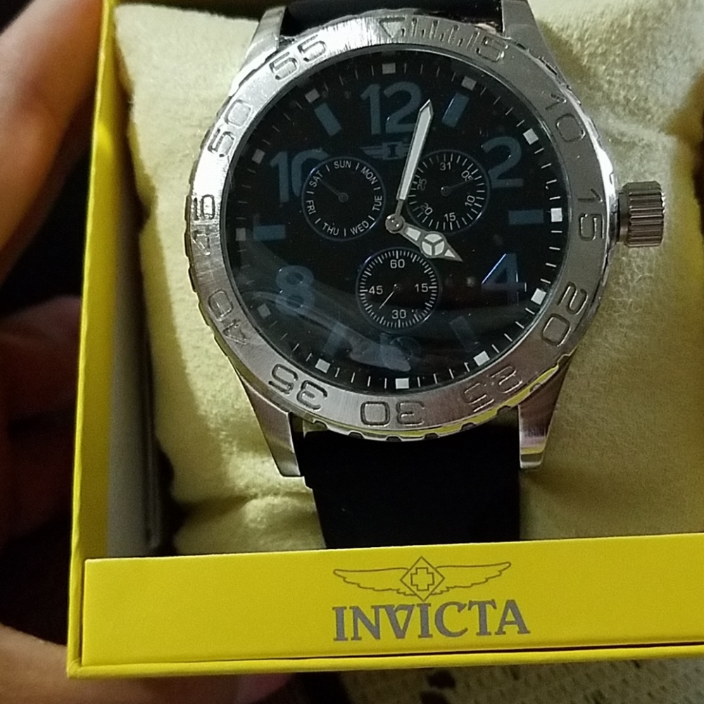 INVICTA MENS WATCH AUTHENTIC